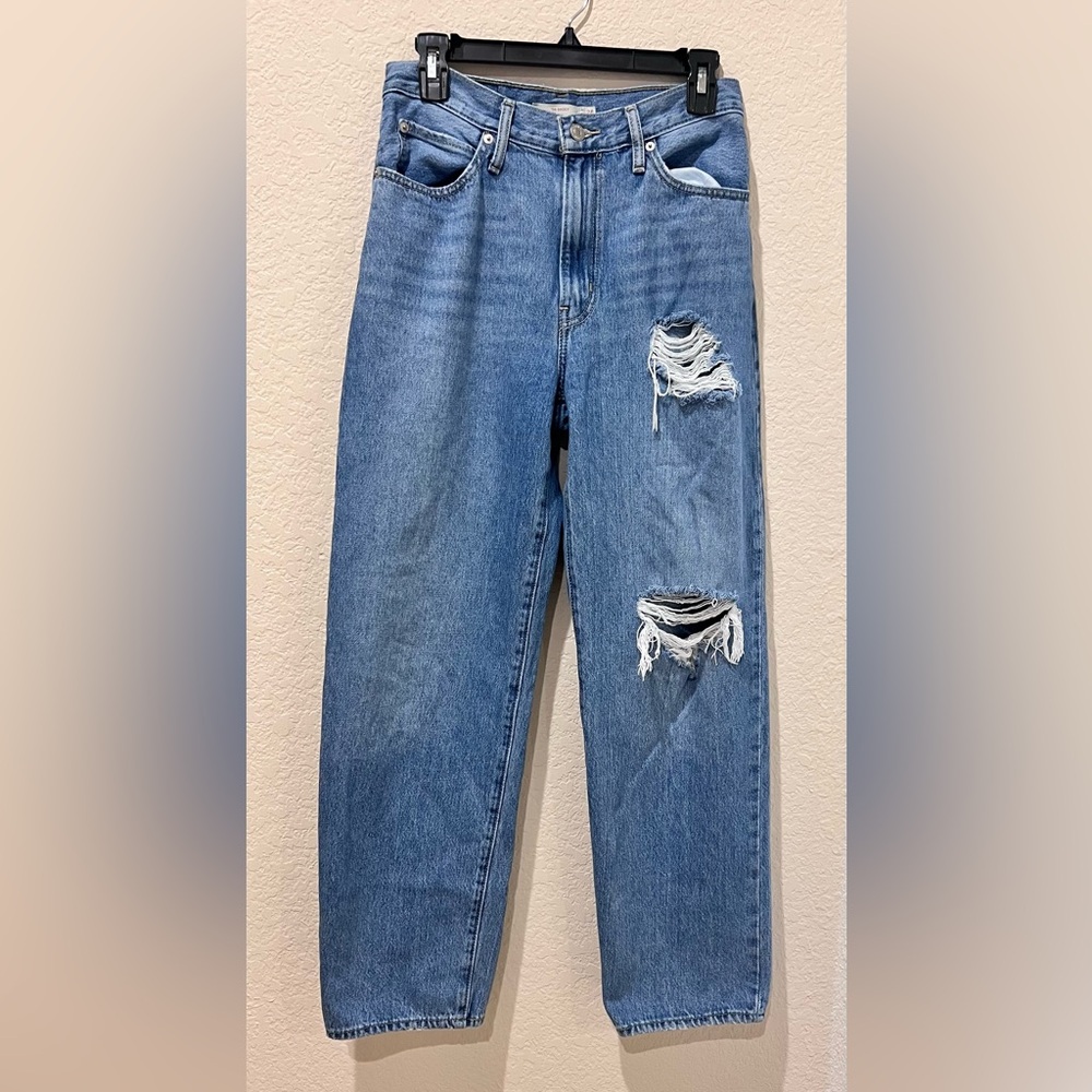 Levi’s ‘94 Baggy Distressed Jeans | Medium Wash | Size 28 | 100% Cotton